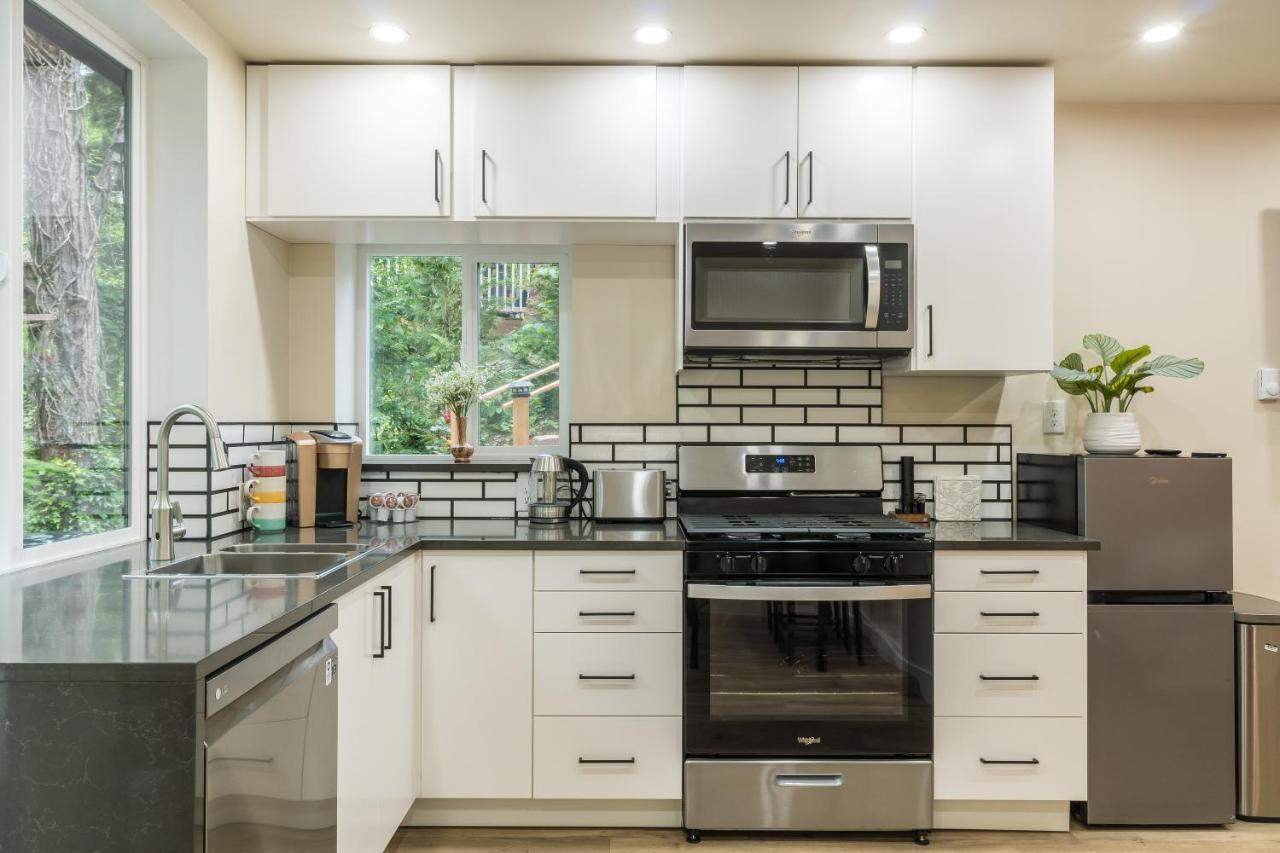 Beautiful Place With A Great Location, Free Parking, Wifi & Large Tv. Federal Way Esterno foto