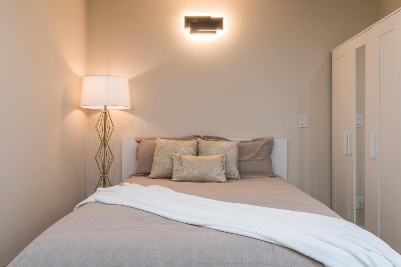 Beautiful Place With A Great Location, Free Parking, Wifi & Large Tv. Federal Way Esterno foto